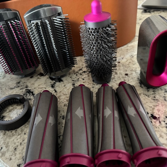 Dyson - Airwrap™ Smooth + Control Styler - Fuchsia, Nickel - Picture 3 of 4